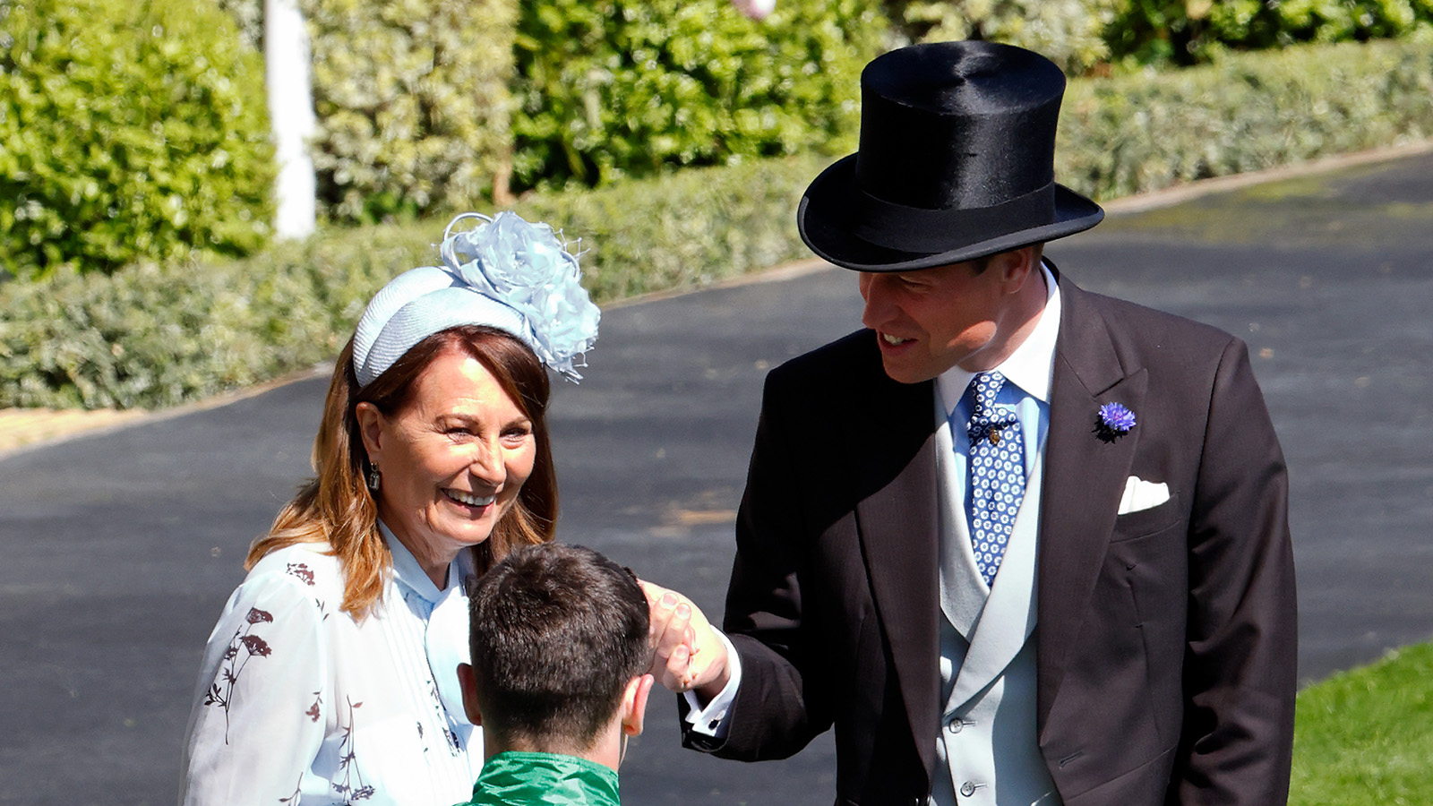 <p>Кэрол Миддлтон и принц Уильям на втором дне скачек Royal Ascot, 19 июня 2024 года</p>