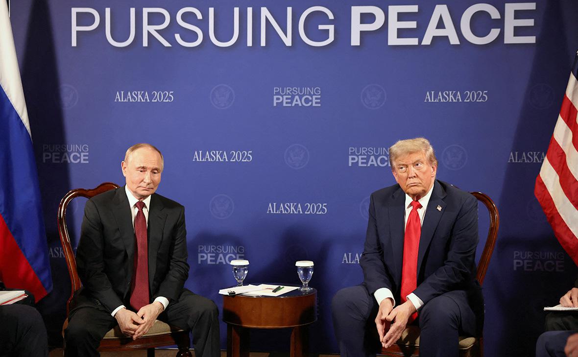 Владимир Путин и&nbsp;Дональд Трамп&nbsp;во время переговоров&nbsp;на авиабазе Элмендорф-Ричардсон на&nbsp;Аляске, США, 15 авгутса 2025 г.