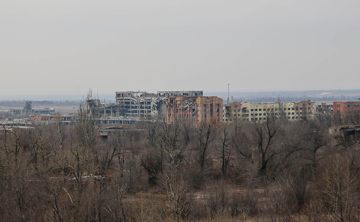 Донецк. Вид на разрушенные здания в Киевском районе