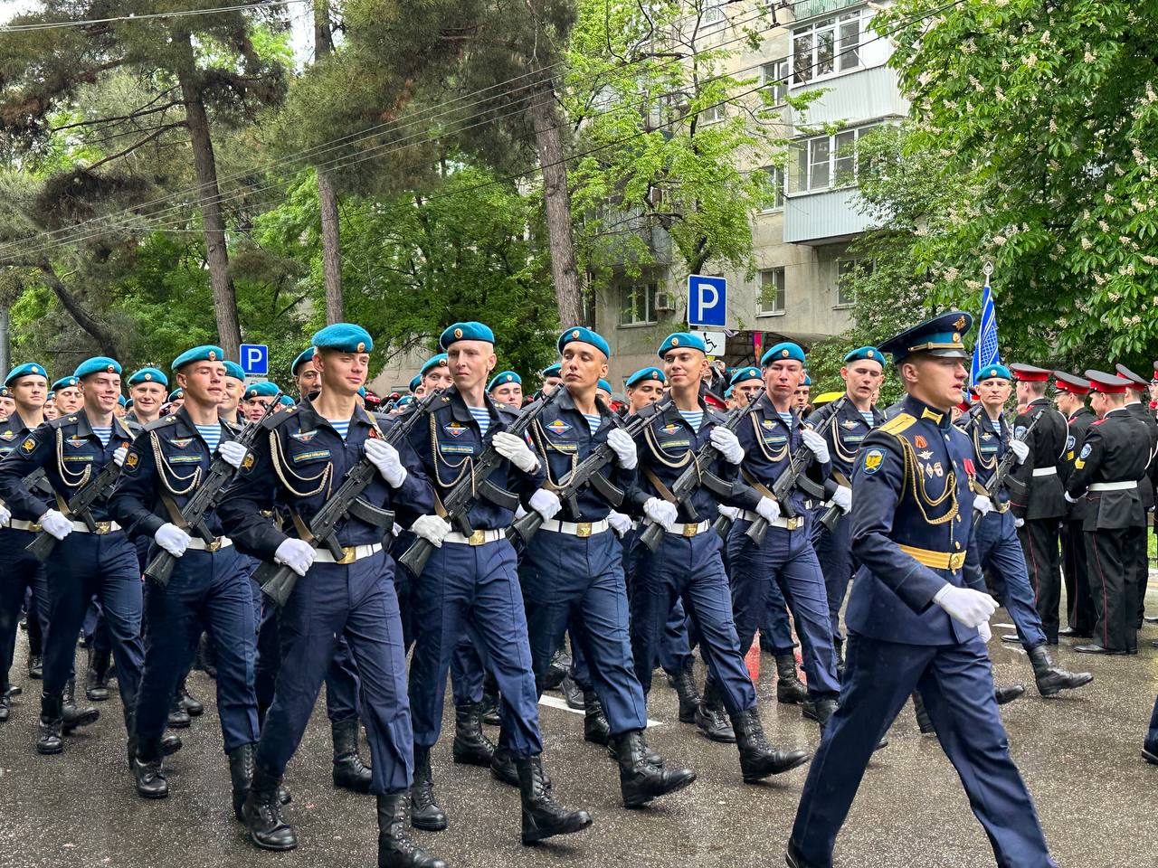 В Новороссийске состоялся парад Победы