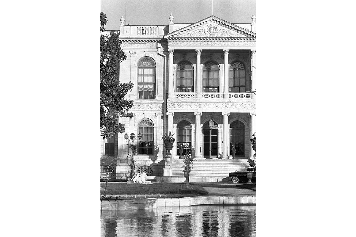Дворец османских султанов Долмабахче, 1965 год