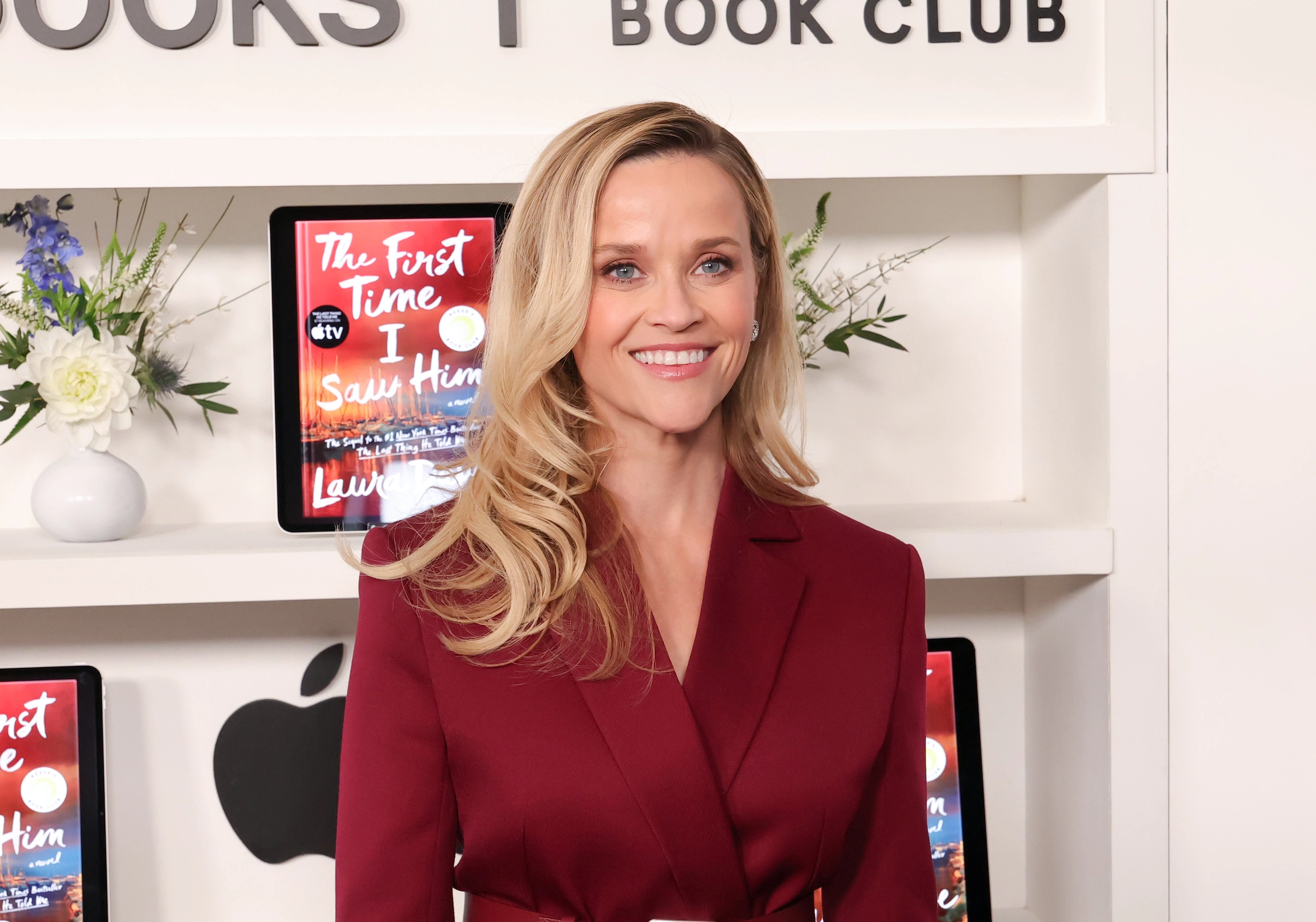 Риз Уизерспун на премьере второго сезона сериала «Последнее, что он сказал мне», созданное ее продюсерской студией Hello Sunshine и Apple TV+. 12 февраля 2026 года