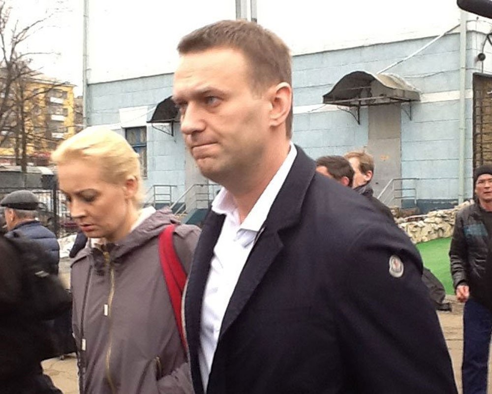 Где мама навального. Навальный Кировлес. Родители Навального. Навальный с родителями. Отец Навального.