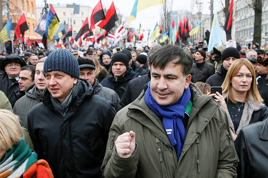 Михаил Саакашвили&nbsp;со своими сторонниками