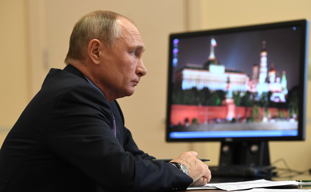 Путин заявил об испытываемой им оторопи при просмотре телевизора
