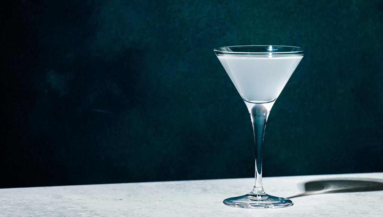 На Французской Ривьере переосмыслили «Гимлет» при помощи фисташки