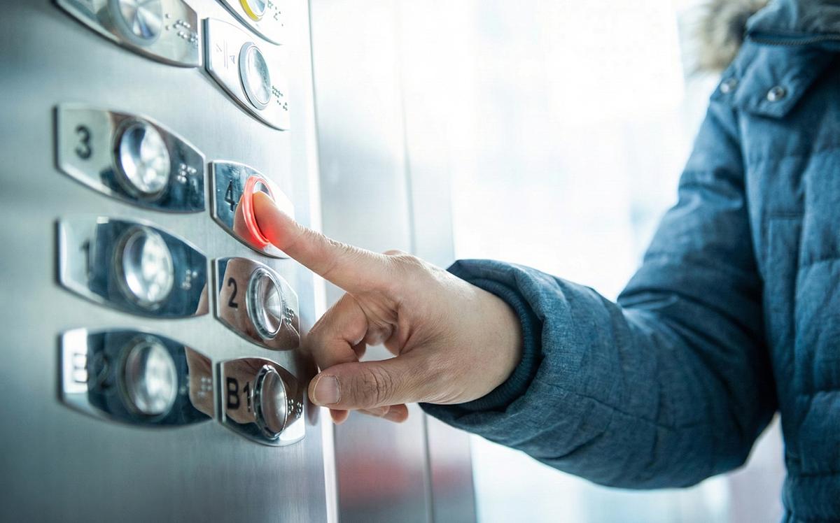 Совфед одобрил закон о правилах содержания лифтов в многоэтажках