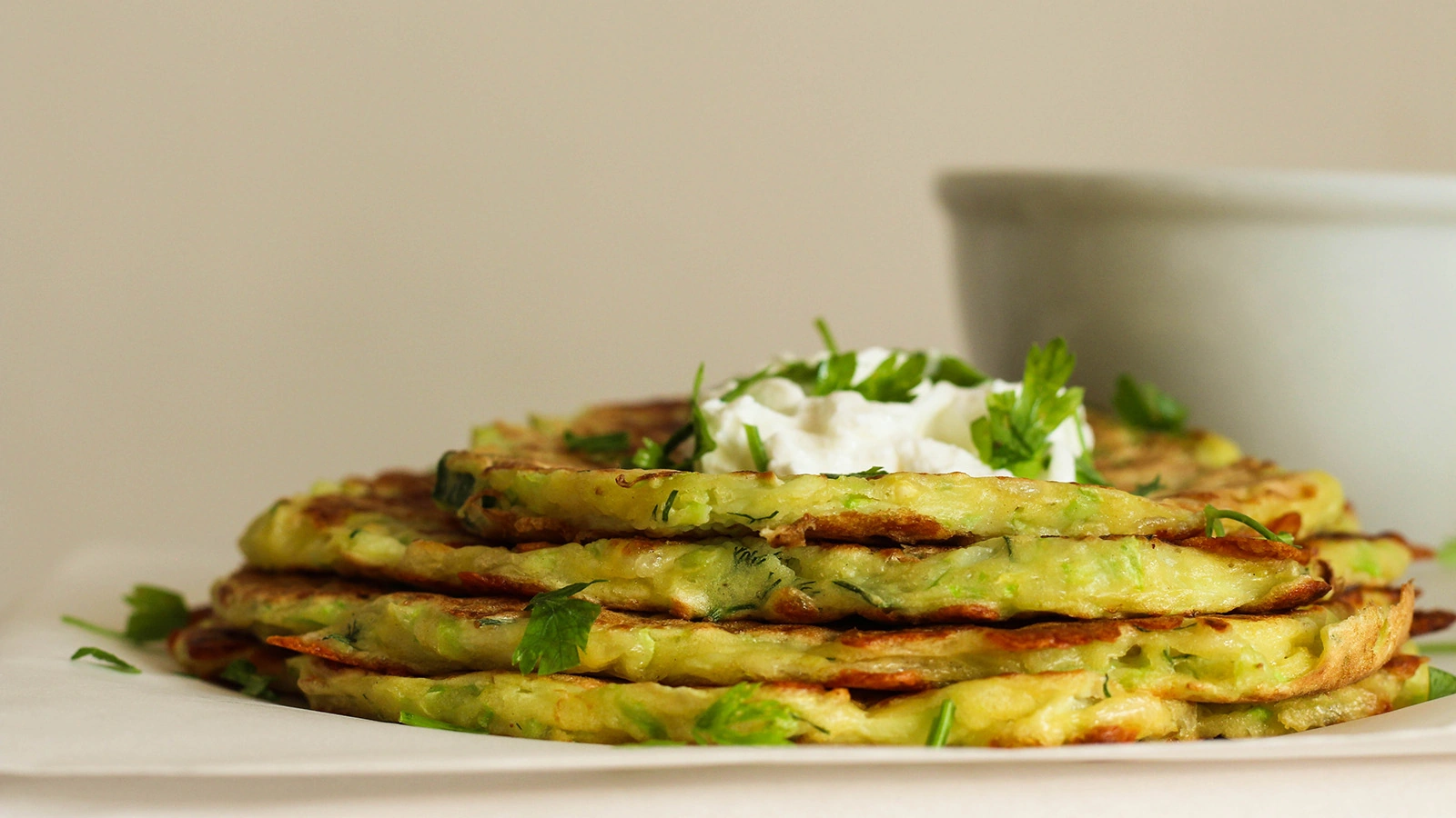 10 простых и вкусных рецептов блинов из кабачков