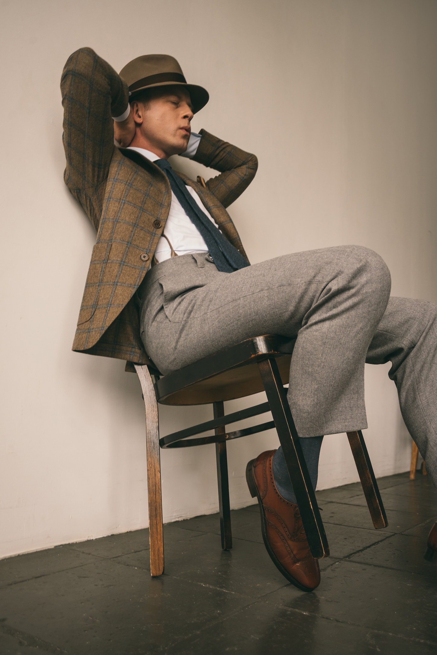 Андрей Покатаев в брюках из фланели Classic Worsted Flannel