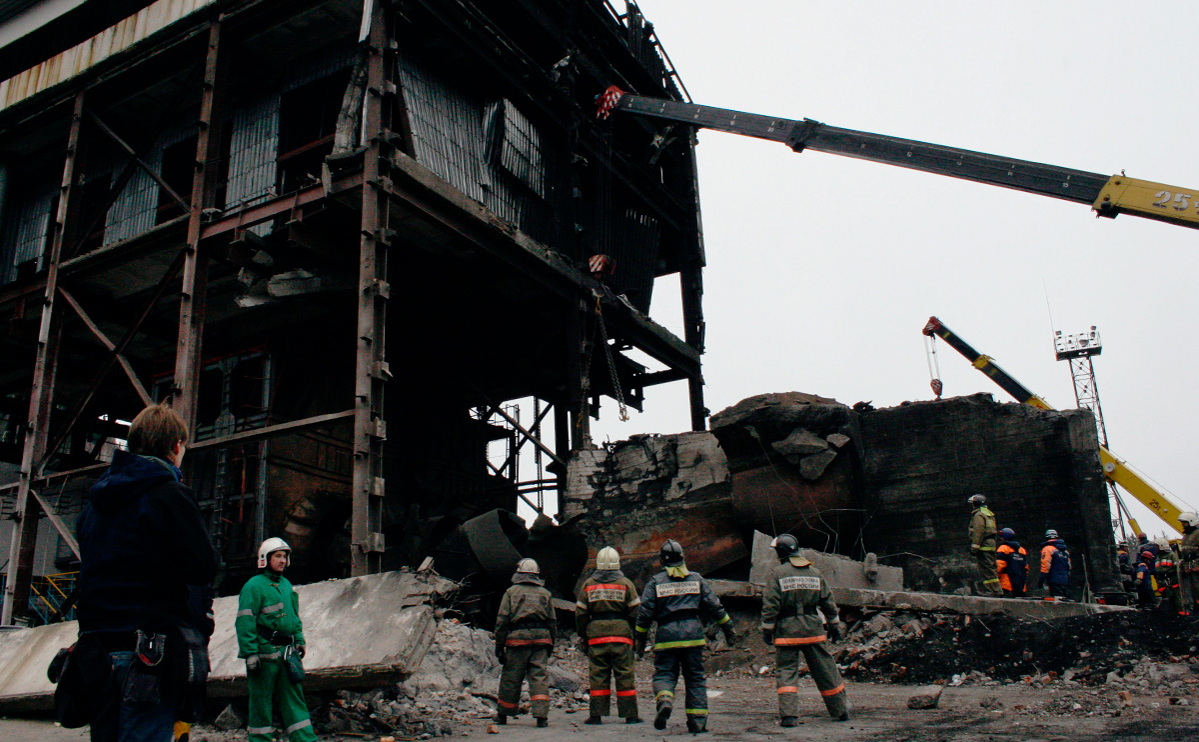 Ситуация после взрывов на шахте &laquo;Распадская&raquo; 11 мая 2010 года