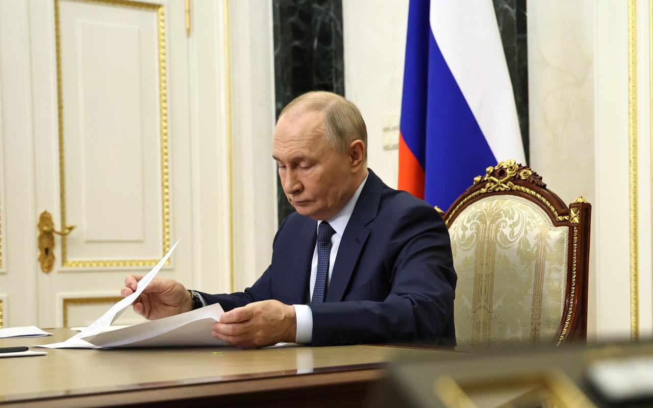 Путин подписал закон о штрафах за тонировку. Теперь «лазейка» устранена