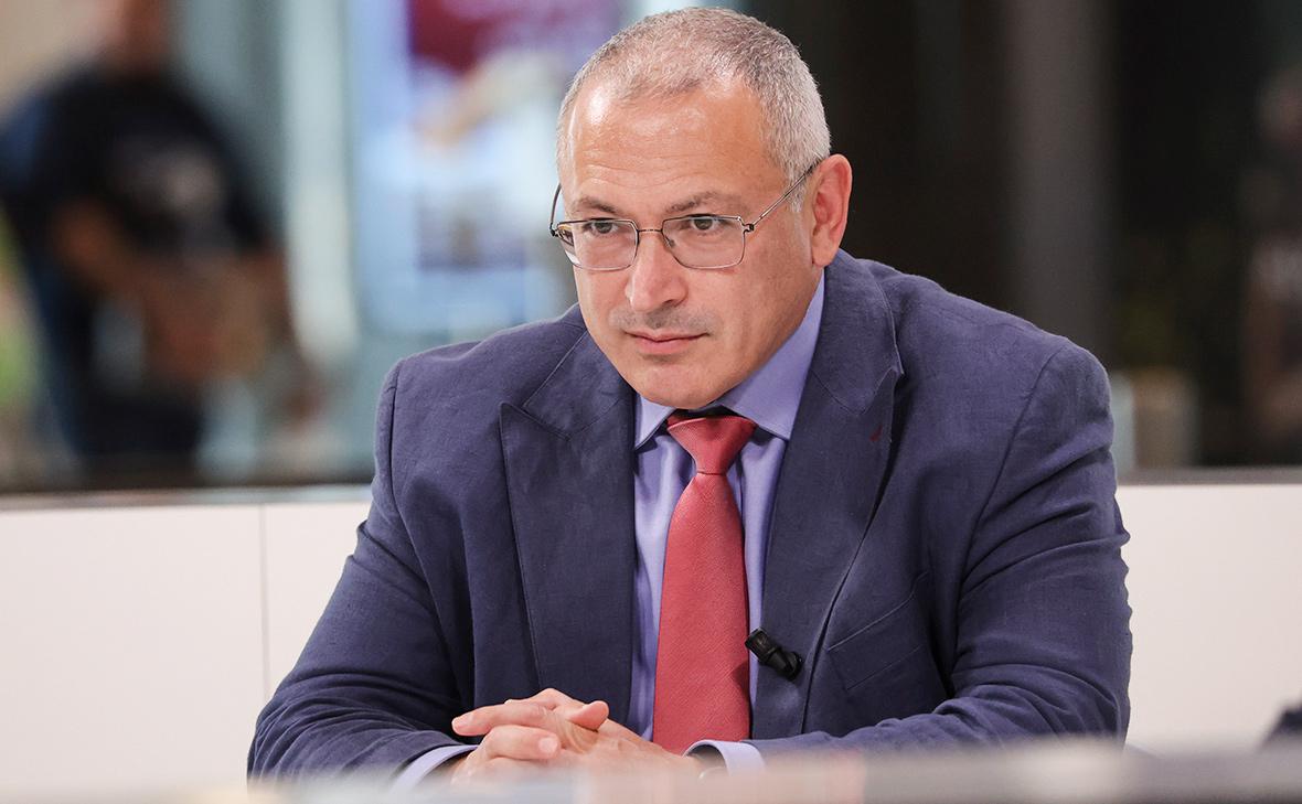 Суд заочно приговорил Ходорковского к 10 годам по делу о фей