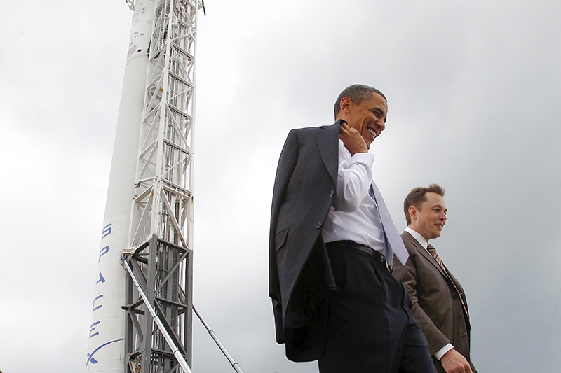 Президент США Барак Обама и&nbsp;Илон Маск на&nbsp;экскурсии по&nbsp;стартовому комплексу SpaceX на&nbsp;мысе Канаверал, Флорида