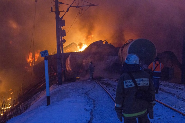 В Кирове почти 700 человек эвакуированы из-за загоревшихся вагонов