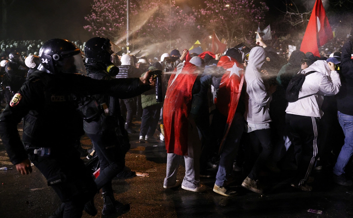 Alexandros Avramidis / Reuters