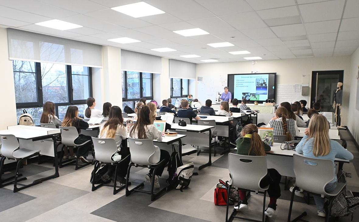 Кравцов рассказал, кто будет получать отметки за поведение