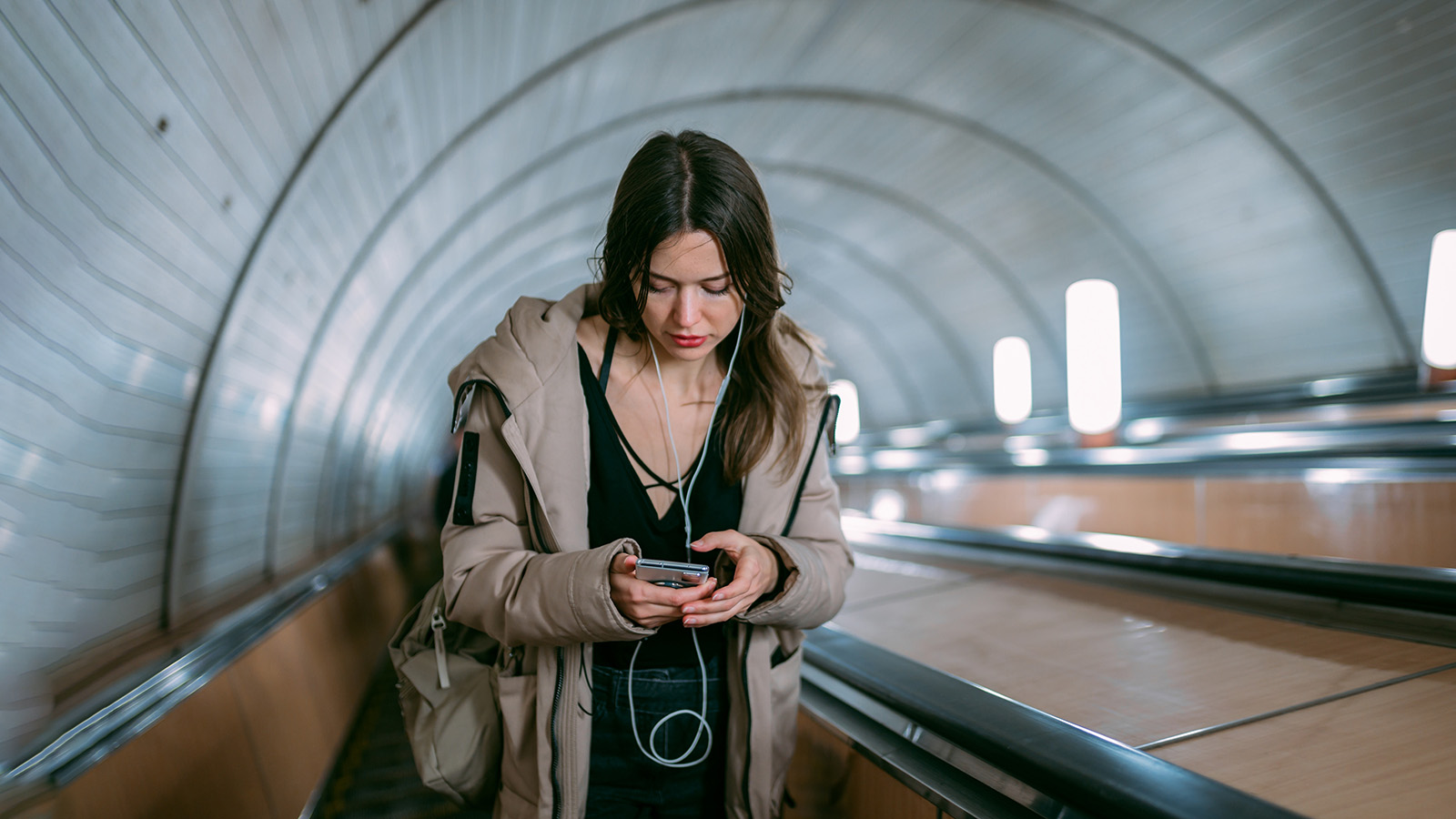 Юрист объяснил, пустят ли в метро в грязной одежде