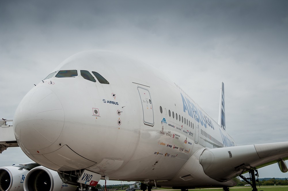 Airbus A380: Экскурсия по самому большому в мире самолету