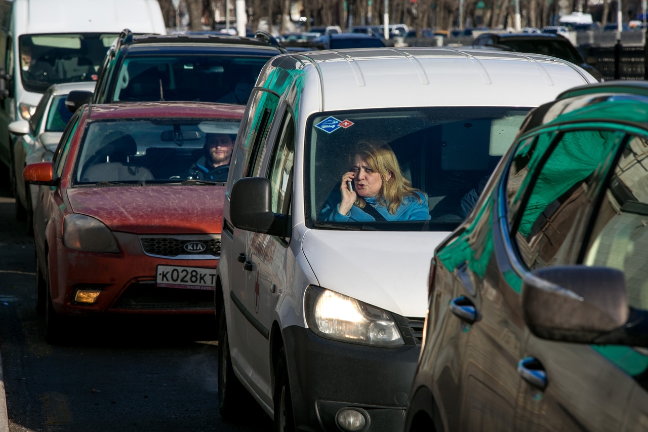 Самые сильны заторы образовались на выезде из города на Червишевском тракте