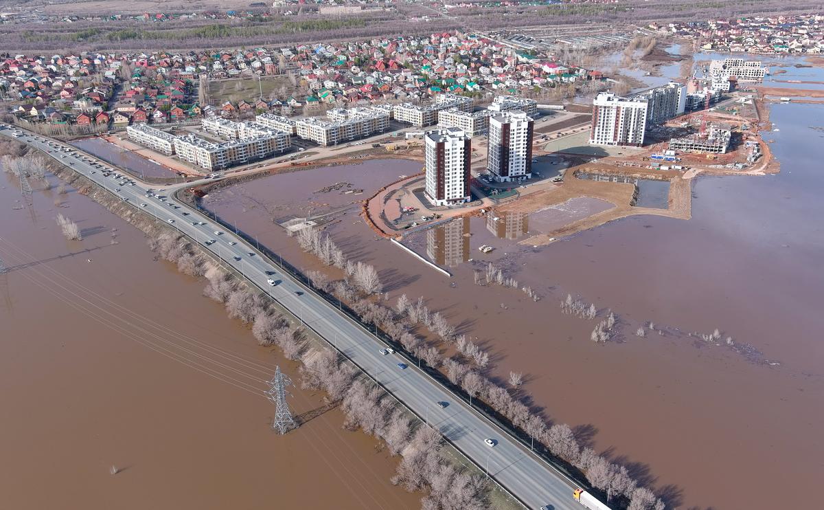 В Орске уровень воды в Урале снизился на 15 см, в Оренбурге упал на 19 см