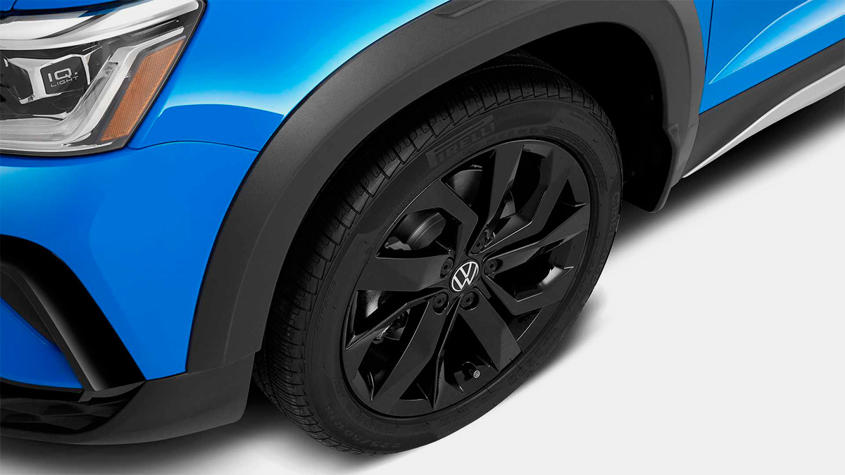 Volkswagen запустил в серию внедорожную версию кроссовера Taos