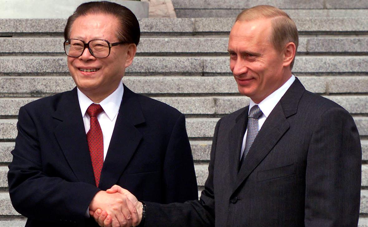 Цзян Цзэминь и Владимир Путин в 2000 году