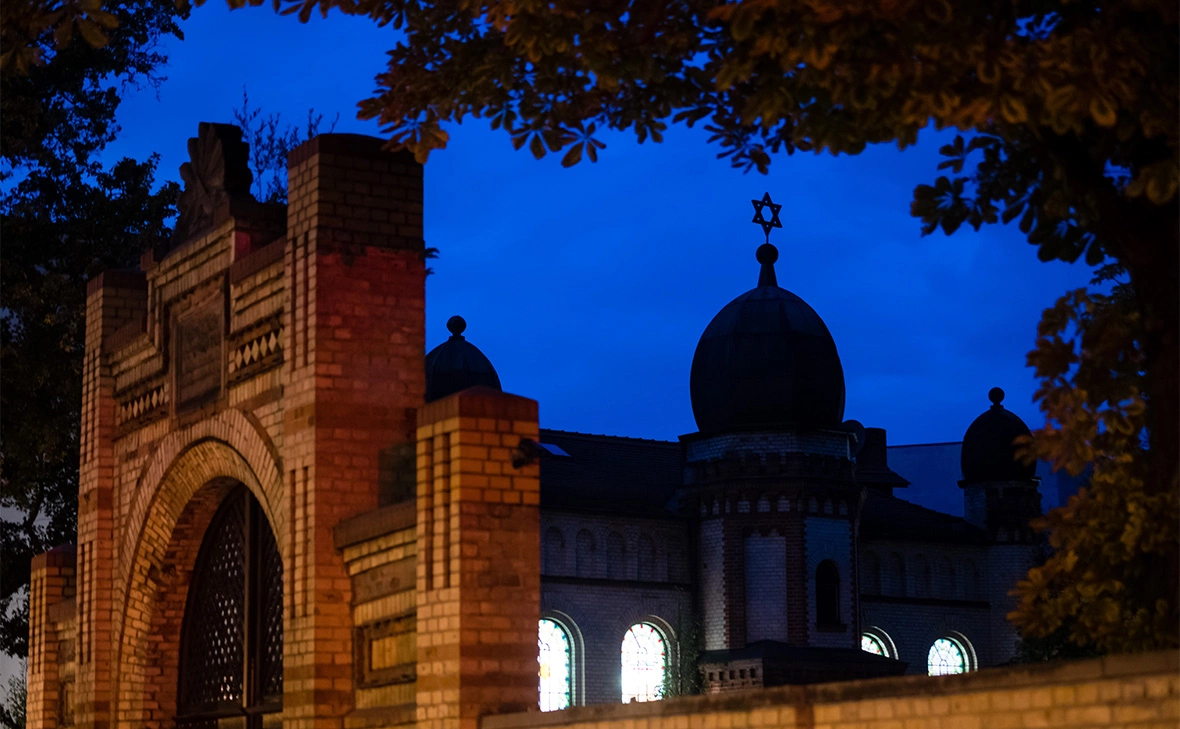 Jens Schlueter / Getty Images