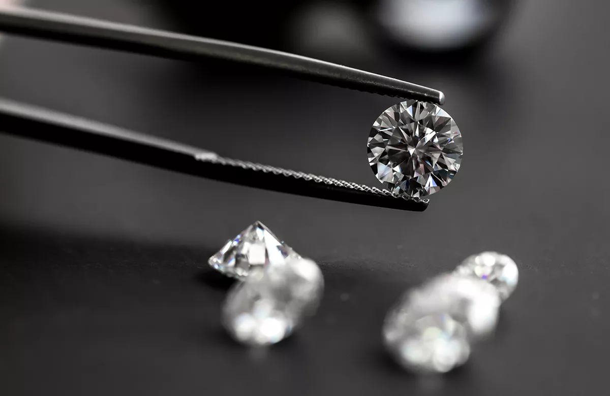 АЛРОСА восстановила экспорт алмазов почти до уровня начала года