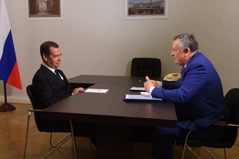 председатель правительства РФ Дмитрий Медведев и губернатор Ленобласти Александр Дрозденко