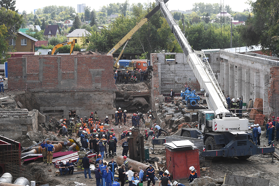 В Сибирской генерирующей компании (СГК), которой принадлежит обрушившееся здание, сообщили​, что трое рабочих погибли