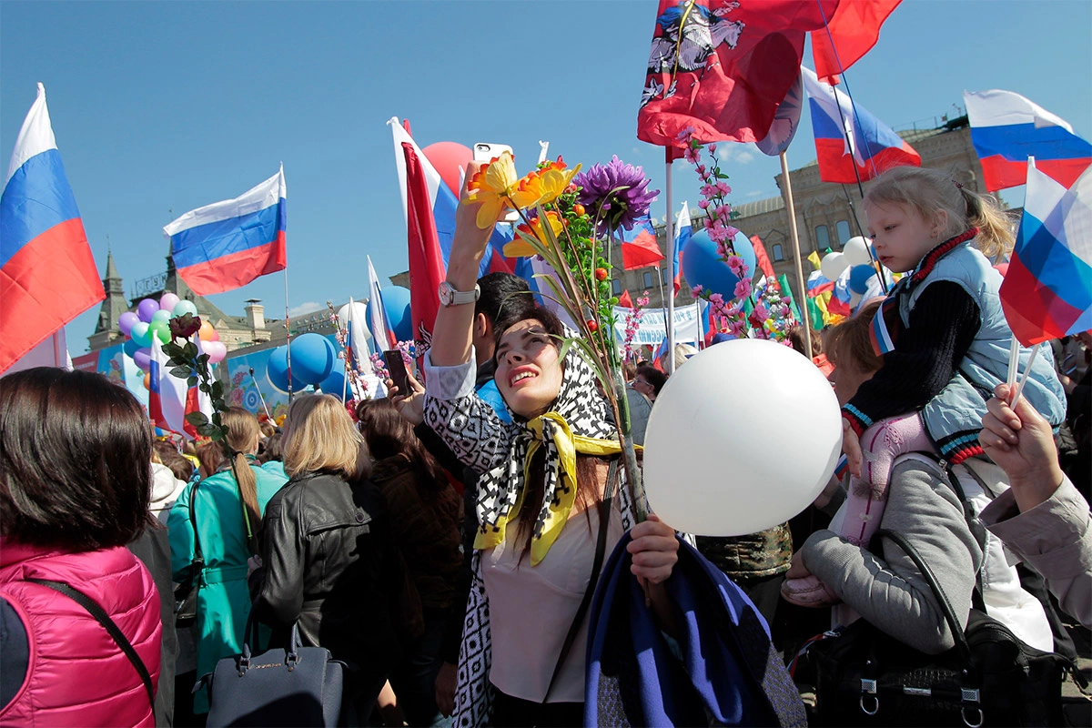 <p>Первомайская демонстрация в Москве в 2016&nbsp;году</p>
<br />
&nbsp;