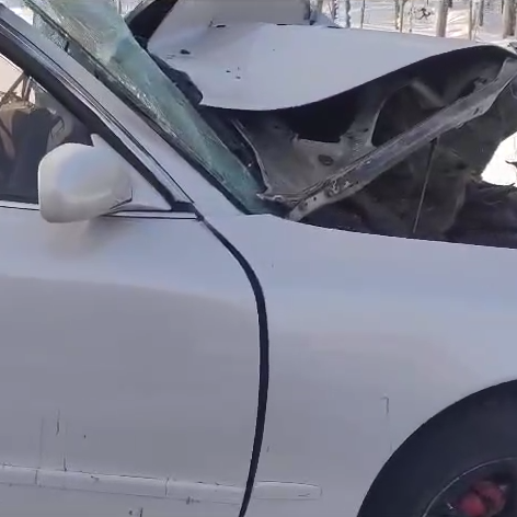 Три человека погибли после столкновения машин лоб в лоб на Сахалине