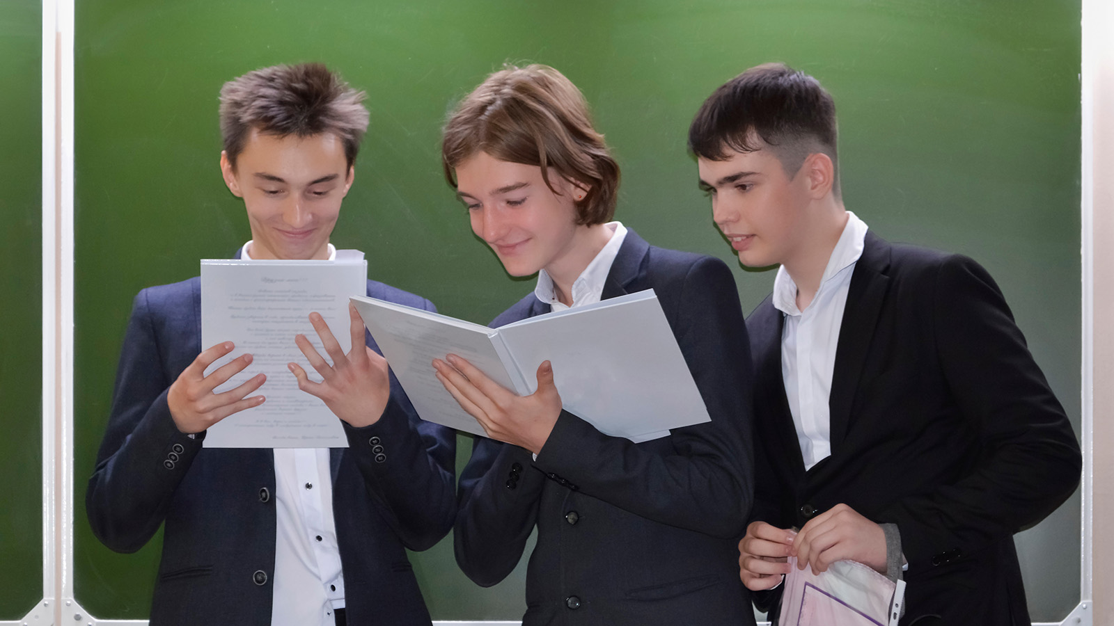 Разъяснен принцип выставления оценок за поведение в школах