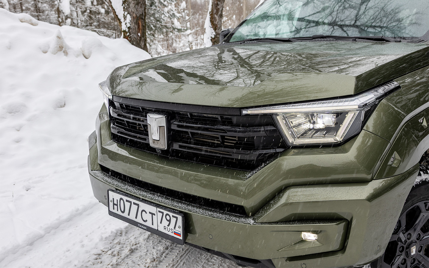 За переключение&nbsp;с ближнего света на дальний на Tank 400 отвечает электроника