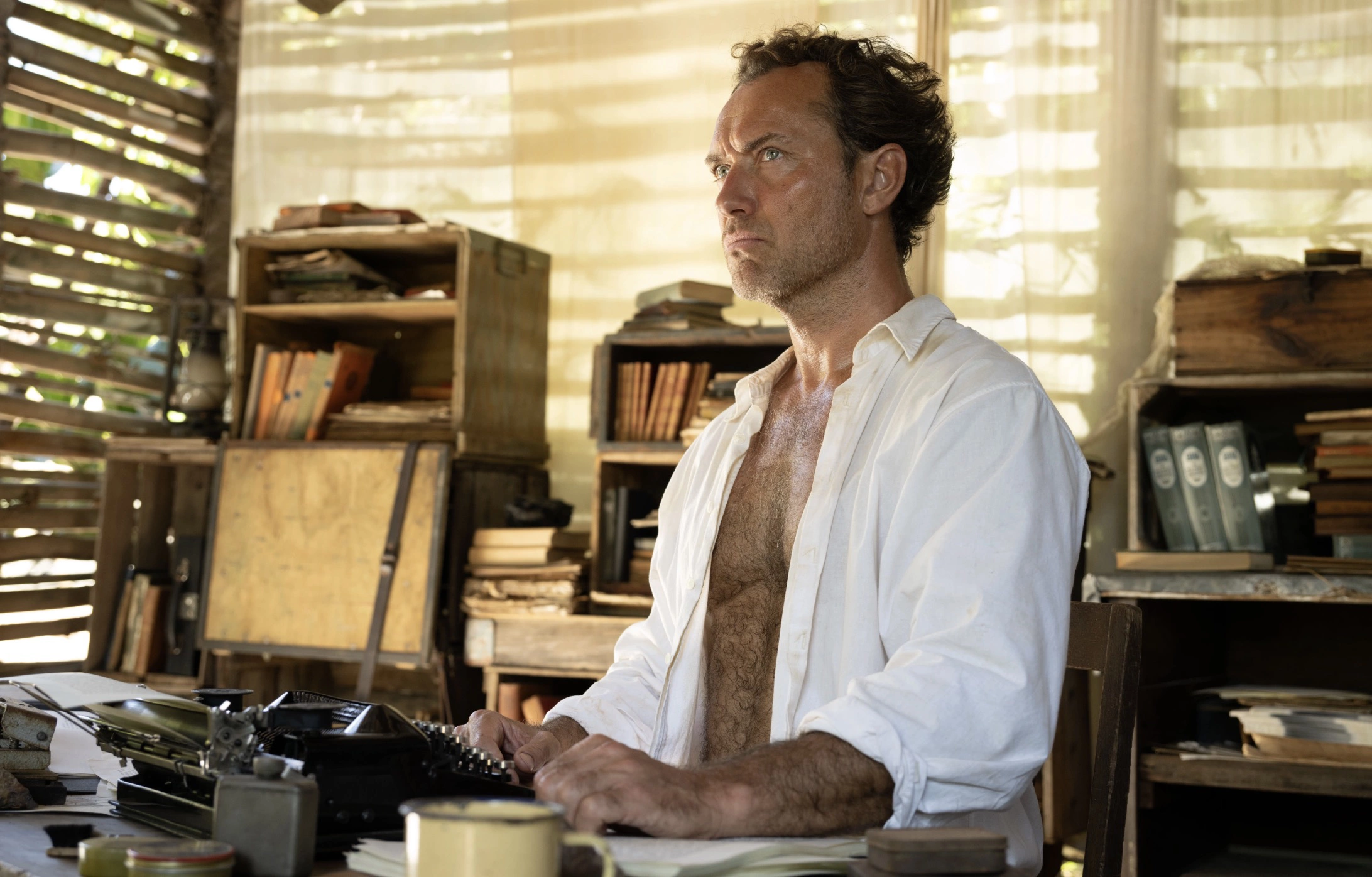 Джуд Лоу в фильме «Эдем»