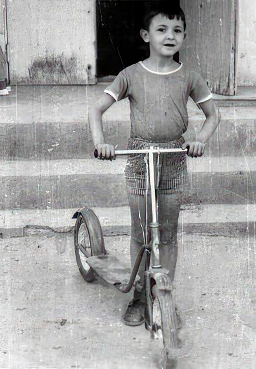 Игорь Золотовицкий в детстве