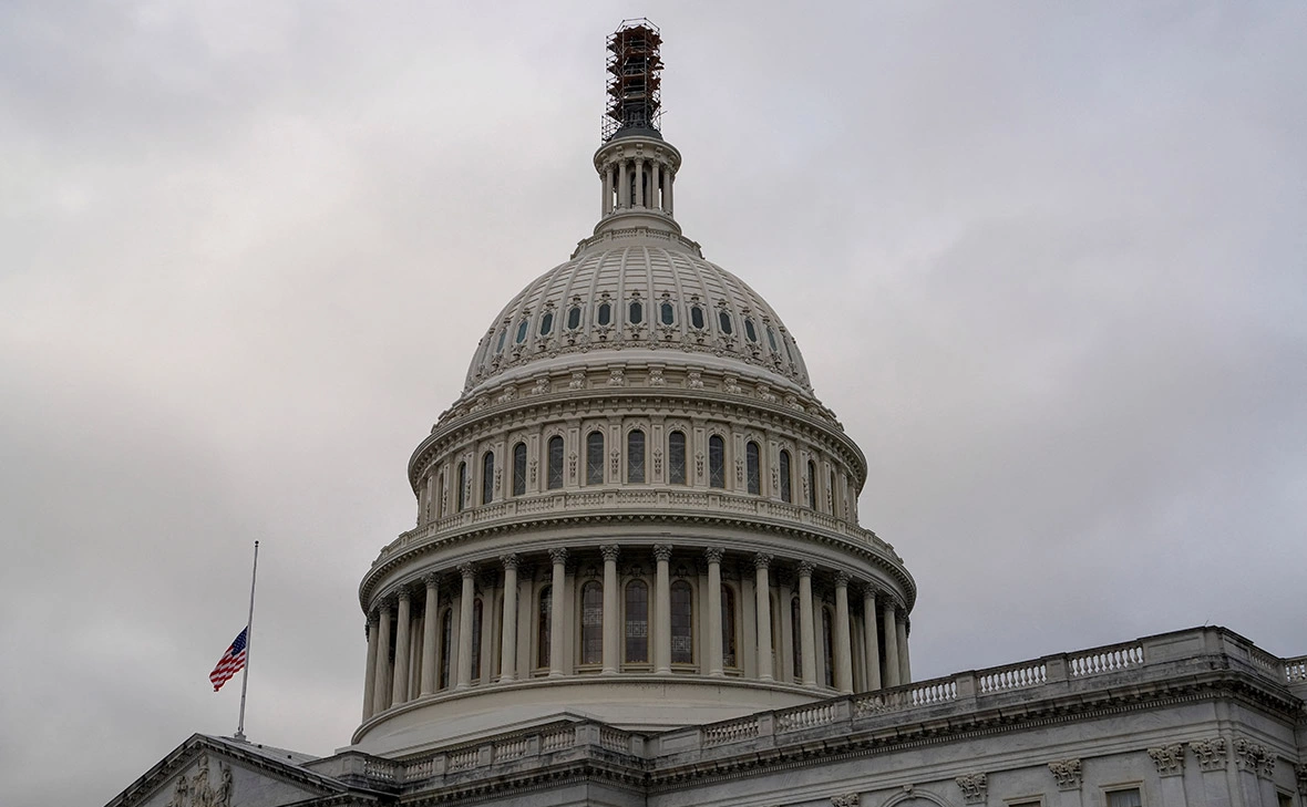 Ken Cedeno / Reuters