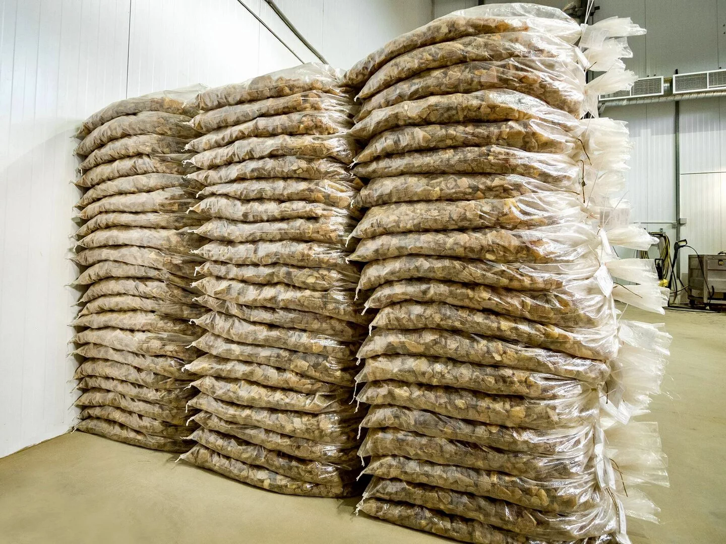 пресс-служба Калининградского янтарного комбината