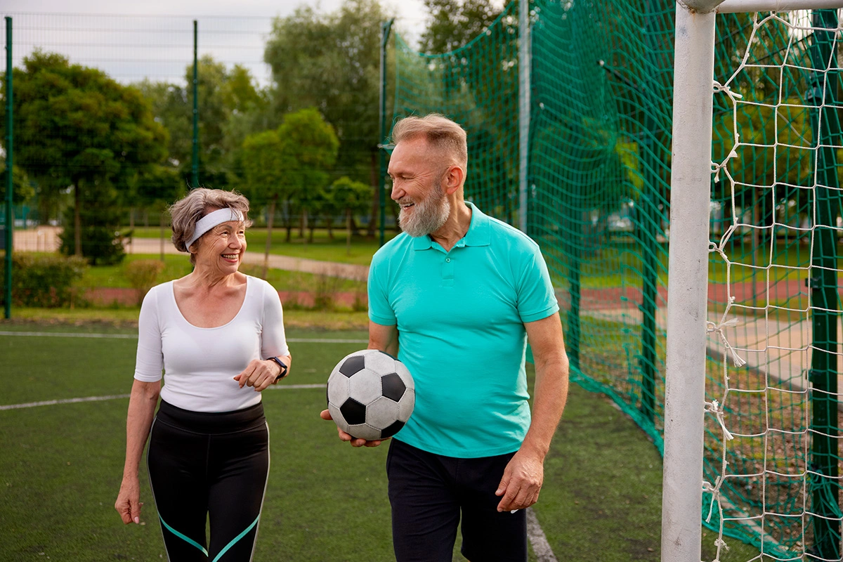 С какими проблемами сталкиваются пожилые и как можно их решить