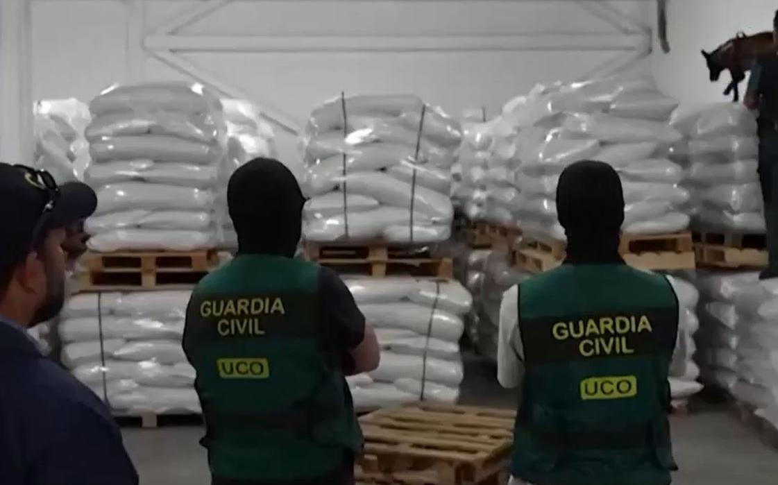 Полиция Испании изъяла более 4 т кокаина в мешках из-под риса. Видео
