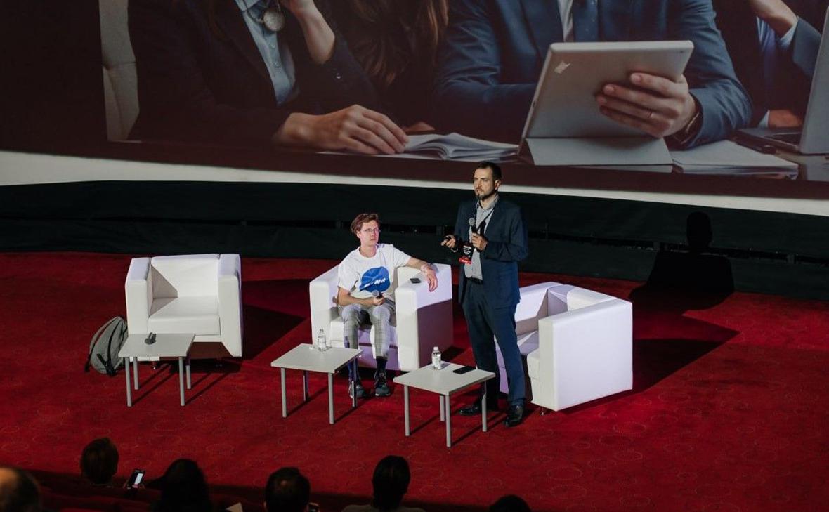 Александр Борейко (справа)