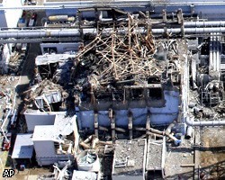 Спасатели намерены закачать азот еще в два реактора АЭС "Фукусима-1"