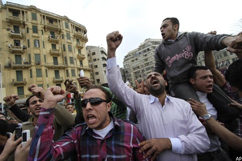 Армия жестко подавила демонстрацию в Египте: 70 раненых