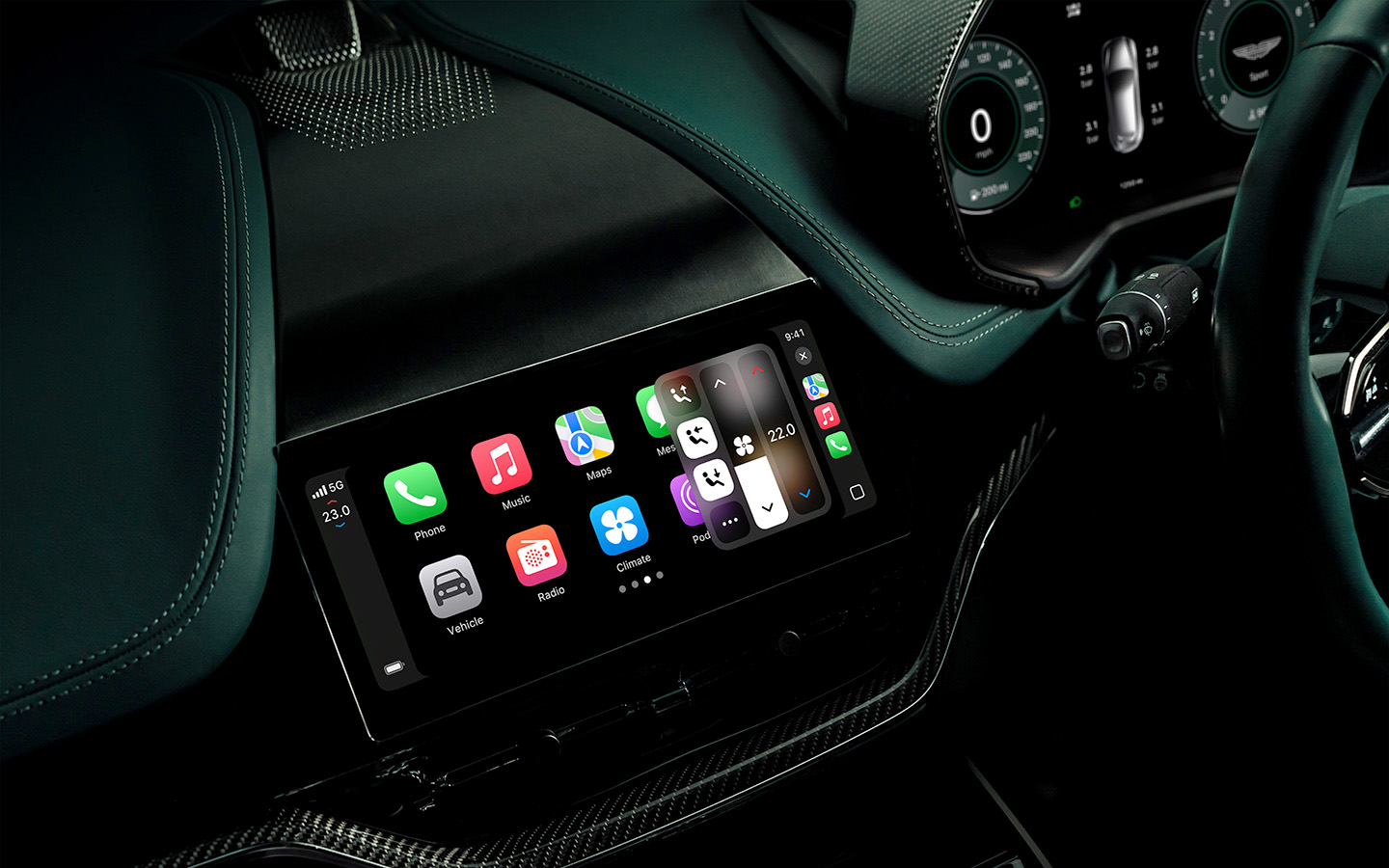 Первыми возможность подключения по протоколу CarPlay Ultra получили новые модели Aston Martin (DBX, Vantage, DB12 и Vanquish) в США и Канаде с информационно-развлекательной системой нового поколения