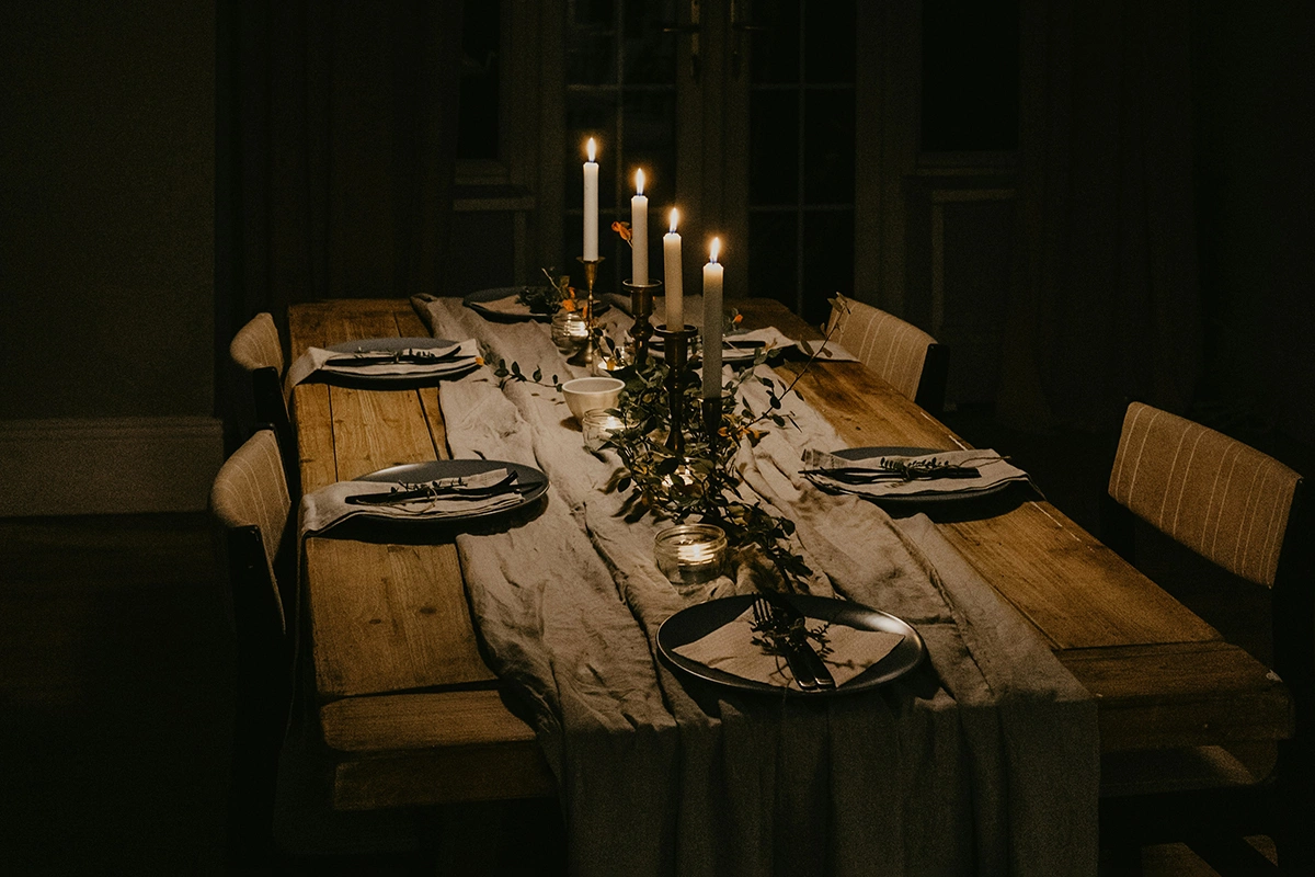 Завершить праздничный обед можно десертом, фрукты или торт всегда будут уместны