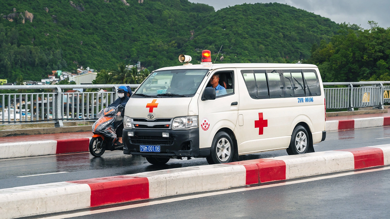 Во Вьетнаме при падении камней из техники погибла россиянка