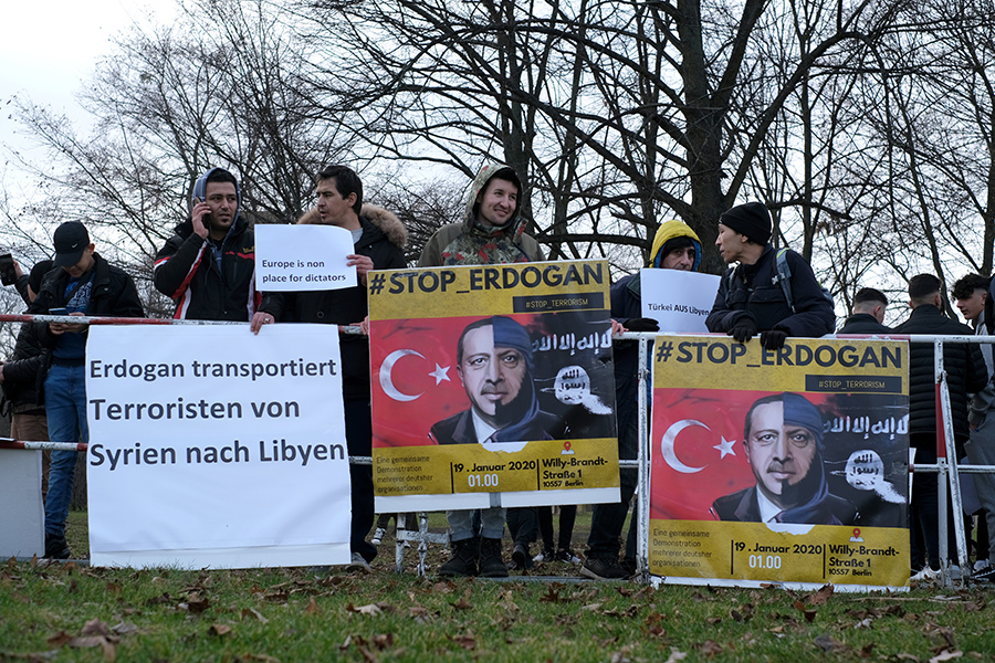 Демонстрация против политики Турции в отношении Ливии и Сирии
