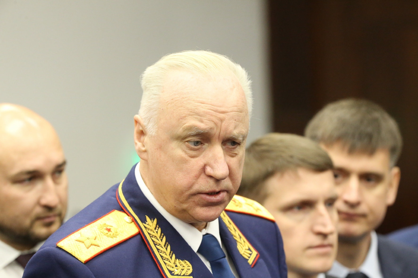 Председатель Следственного комитета РФ Александр Бастрыкин взял под личный контроль расследование дела об избиении детей в Тосно