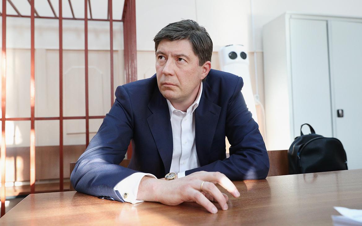 Суд признал банкротом экс-бенефициара банка «Югра» Хотина