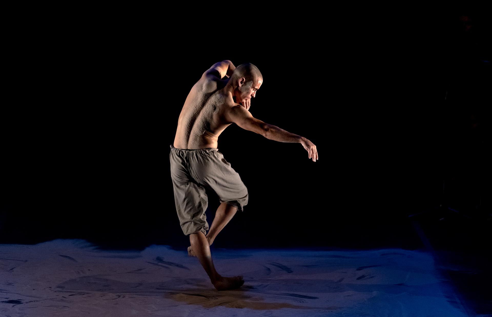 Танцевальный перформанс «Зов начала. Әлиф (Алиф)»